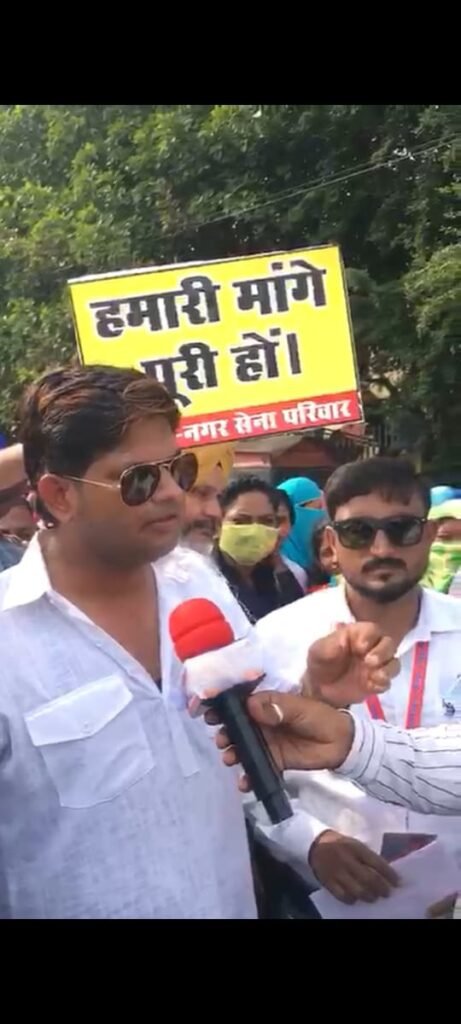 10 साल से नक्सल मोर्चे पर डटे 200-250 पुलिस अधिकारियों के तबादले की मांग, DGP से 30 जून को मिलेगा कर्मचारी संघ 1002144560