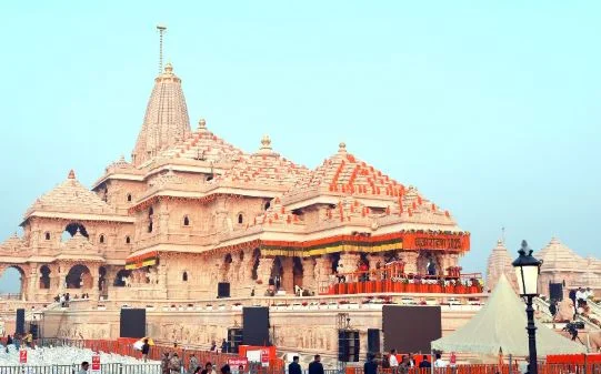 चढ़ावा चोरी का दान पर पड़ा सीधा असर, 200-500 के नोट हुए कम 2 9