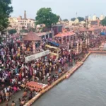 गुरु पूर्णिमा आज, अयोध्या में सरयू स्नान के लिए उमड़ी भक्तों की भीड़ 678uygjh