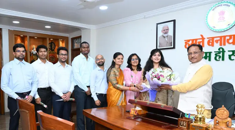 अखिल भारतीय सेवाओं में चयनित युवाओं से मिले मुख्यमंत्री विष्णु देव साय cm 21.7.26