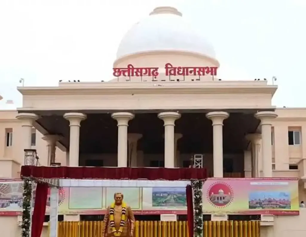 ब्लैकलिस्टेड दवा सप्लाई पर सरकार घिरी, स्वास्थ्य मंत्री ने दी सफाई image