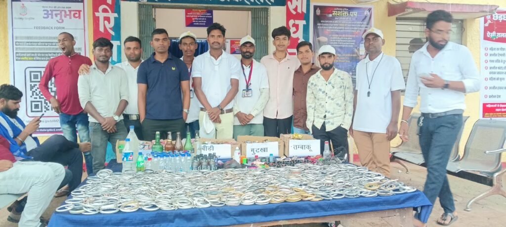 नागपंचमी मेले में पहाड़ मित्रों ने संभाली सुरक्षा की जिम्मेदारी 1000211980