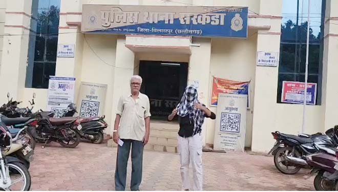 पोती की दोस्ती बनी परिवार के लिए मुसीबत, 14.50 लाख रुपये और जेवरात हड़पने का आरोप dhamki vasuli