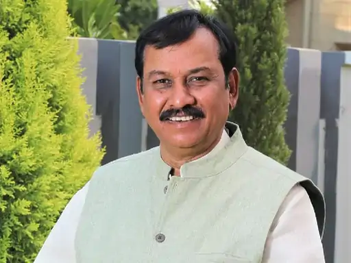 2 IAS अफसरों की लोकसभा स्पीकर से शिकायत, सांसद विजय बघेल ने लगाए गंभीर आरोप image