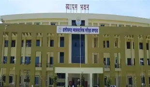 शिक्षक भर्ती परीक्षा में इस तरह के नियम और शर्तों ने बढ़ाई परेशानी, अभ्यर्थियों में भारी आक्रोश th (1)