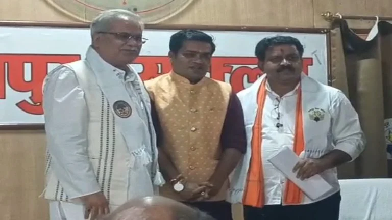 रायपुर प्रेस क्लब में विजय शर्मा और भूपेश बघेल के बीच पीएम आवास पर लाइव बहस debate 768x432