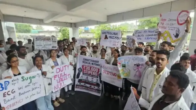 छत्तीसगढ़ में MBBS इंटर्न्स की छात्रवृत्ति बढ़ी, अब हर महीने मिलेंगे 25 हजार, जानिए कबसे rahul gandhi 4 1 768x434