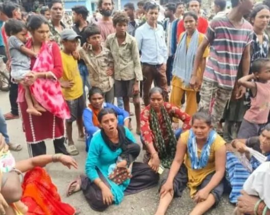 हिरासत में मौत से मचा हड़कंप! थाना के सामने जमकर हंगामा, शराब बेचने के आरोप में पकड़े गए युवक की अस्पताल में मौत screenshot 20260910 131753