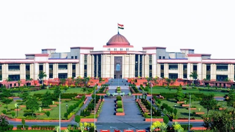 शरिया कोर्ट नहीं दे सकता पत्नी को तलाक देने का फैसलाः हाई कोर्ट cg high court 768x432
