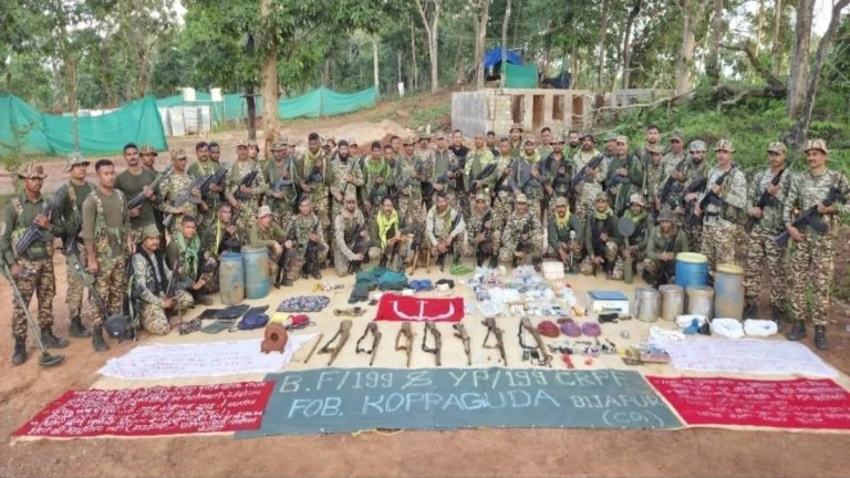 CRPF ने बरामद किए 14 नक्सल डंप, भारी मात्रा में IED और हथियार जब्त image 2026 09 07t144532.462 768x432