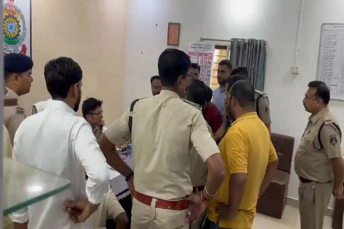 आकांक्षा टोप्पो विवाद में थाने में हंगामा, CSP से भिड़े BJP नेता csp and bjp leaders