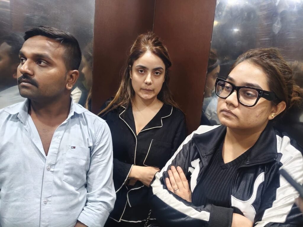 बिग ब्रेकिंग🚨 50 हजार की इनामी फरार मॉडल श्रद्धा दुबे गिरफ्तार! IMG 20261020 WA0433 1024x768