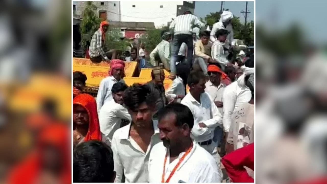 कवर्धा में किसानों का शक्ति प्रदर्शन, 2 हजार ट्रैक्टर उतरे kawardha farmers protest